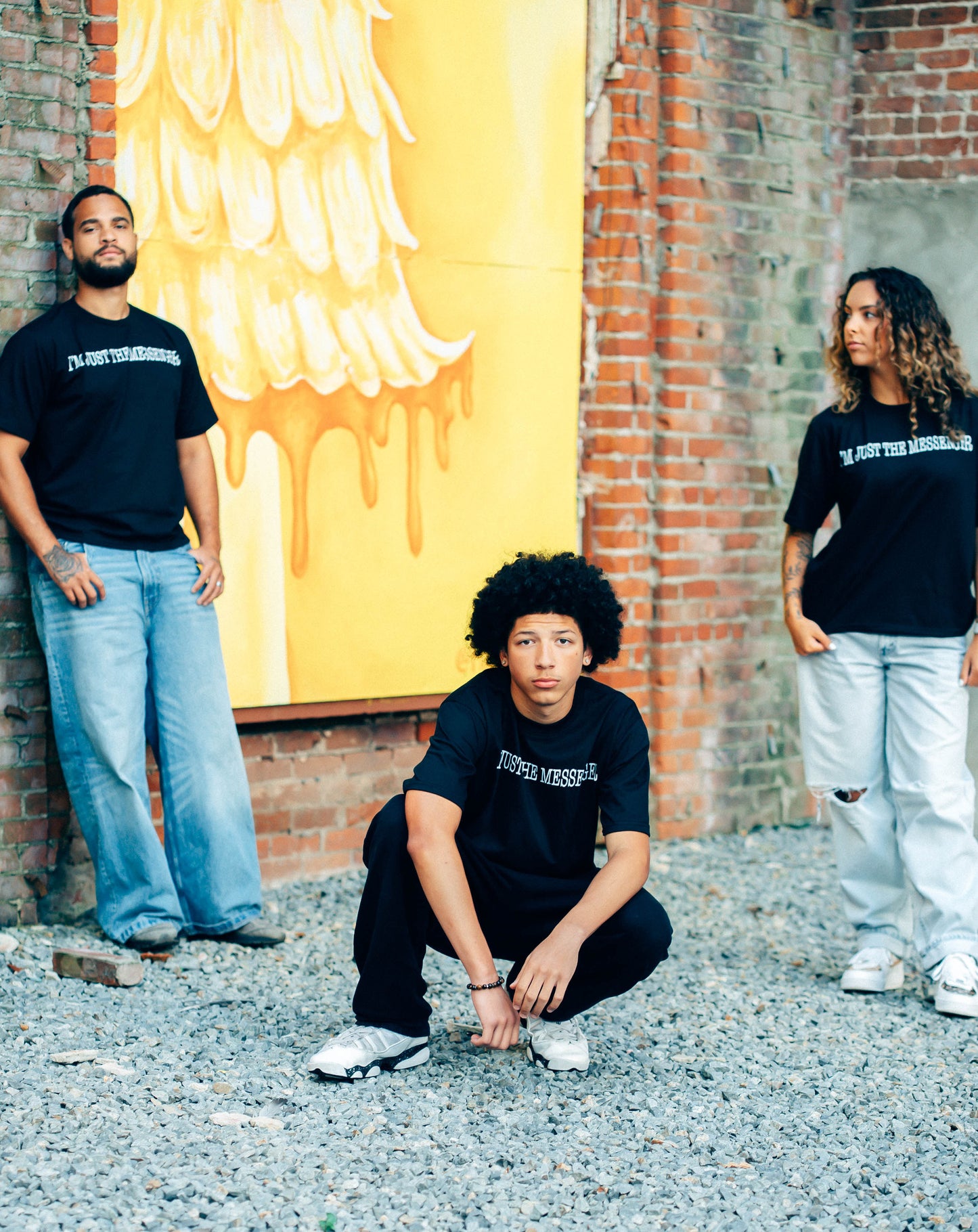 “MESSENGER” Text T-Shirt
