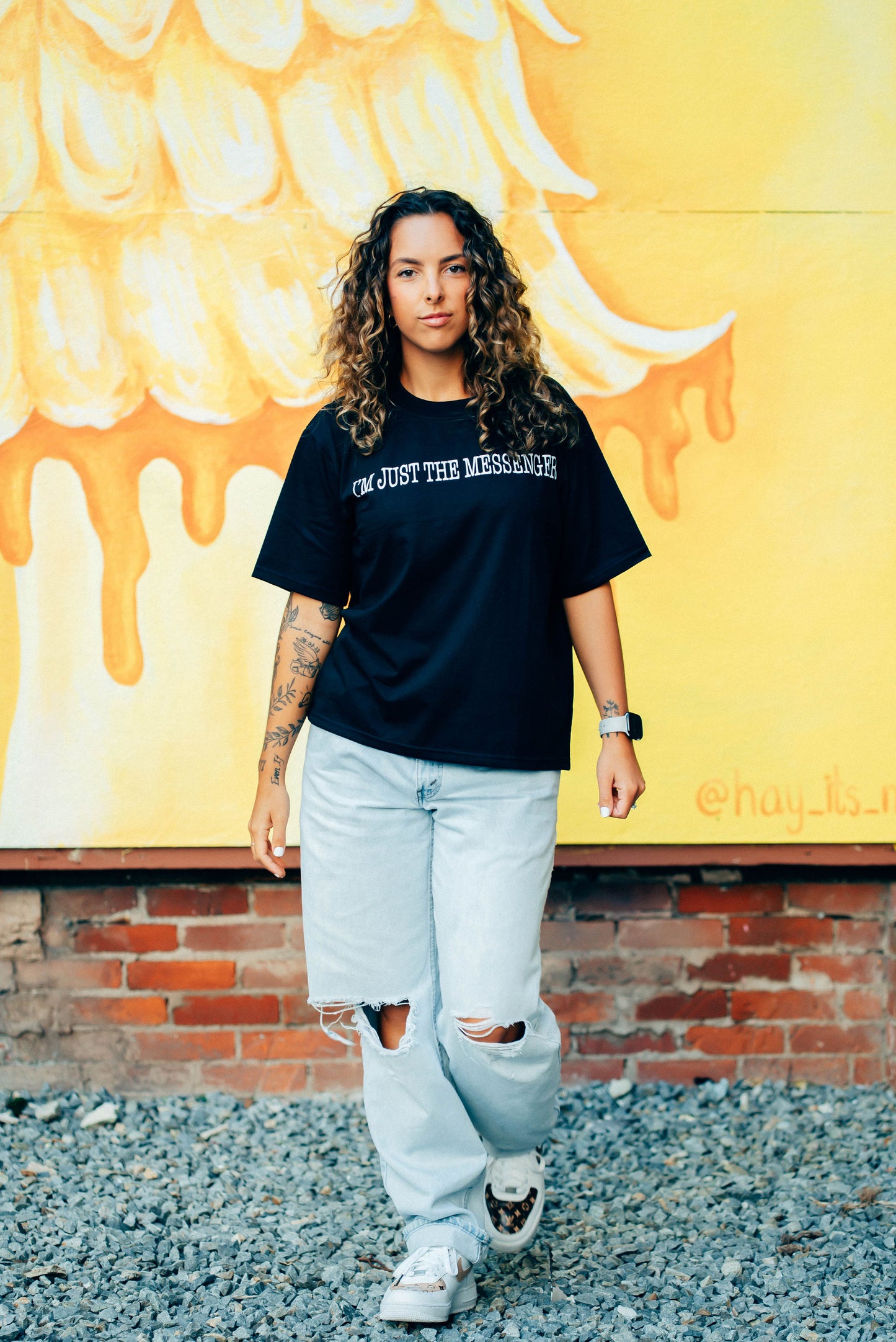 “MESSENGER” Text T-Shirt